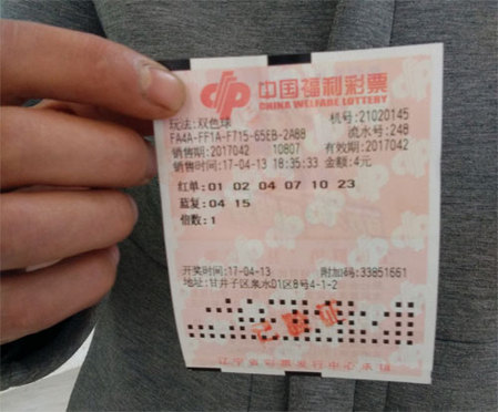 目前，由雷德利·斯科特执导，克里斯蒂安·贝尔主演的新版《出埃及记》公布了影片的新剧照和海报。