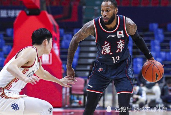他透露阿修罗界的医生跟人界的医生完全不同，不仅能救人还会制造武器，仿佛全能“Q博士”。